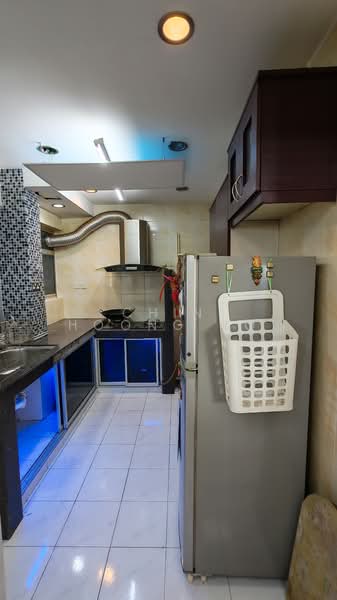 Apartment for Sale at Vista Impiana - Chin Hoong Ho - Kitchen - PropertyGuru.com.my
