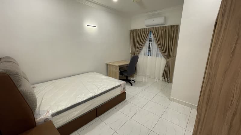 Semi-Detached House for Sale in Bandar Putra Permai (Seri Kembangan) - Wayne Char - Bedroom - PropertyGuru.com.my