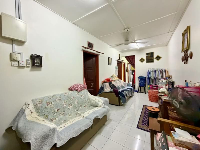 1-storey Terraced House for Sale in Taman Cheras Perdana (Cheras) - M.J Zairin - Living Room - PropertyGuru.com.my