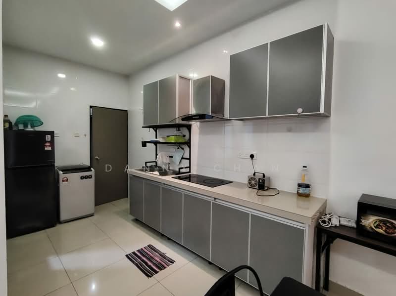 SkyVille 8 @ Benteng 8 untuk Untuk Disewa - RM 2,100 /bulan, Mac 2026 - Kitchen - PropertyGuru.com.my