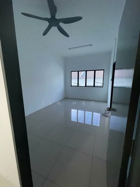 Taman Scientex Rawang untuk Untuk Disewa - RM 2,500 /bulan, Mac 2026 - Interior - PropertyGuru.com.my