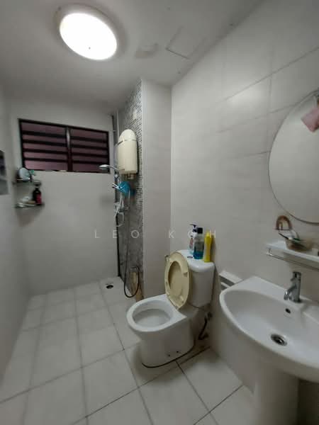 Apartment for Sale at Avilla Apartments - Leo Koh - Bathroom - PropertyGuru.com.my