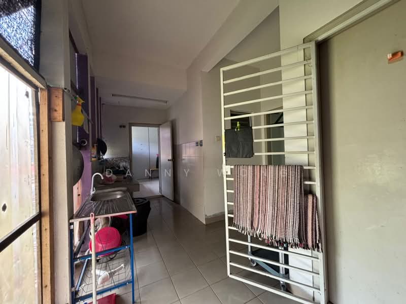 2-storey Terraced House for Sale in Sungai Buloh (Selangor) - Danny Wong - Kitchen - PropertyGuru.com.my