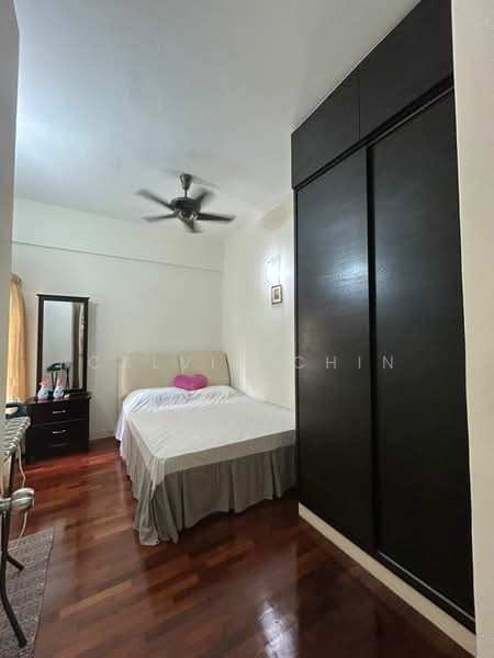 Condominium for Sale at Seri Maya Condominium - calvin Chin - Bedroom - PropertyGuru.com.my