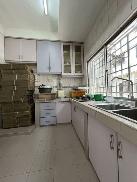 Taman Putri Jaya untuk Untuk Dijual - RM 750,000, Mac 2026 - Kitchen - PropertyGuru.com.my