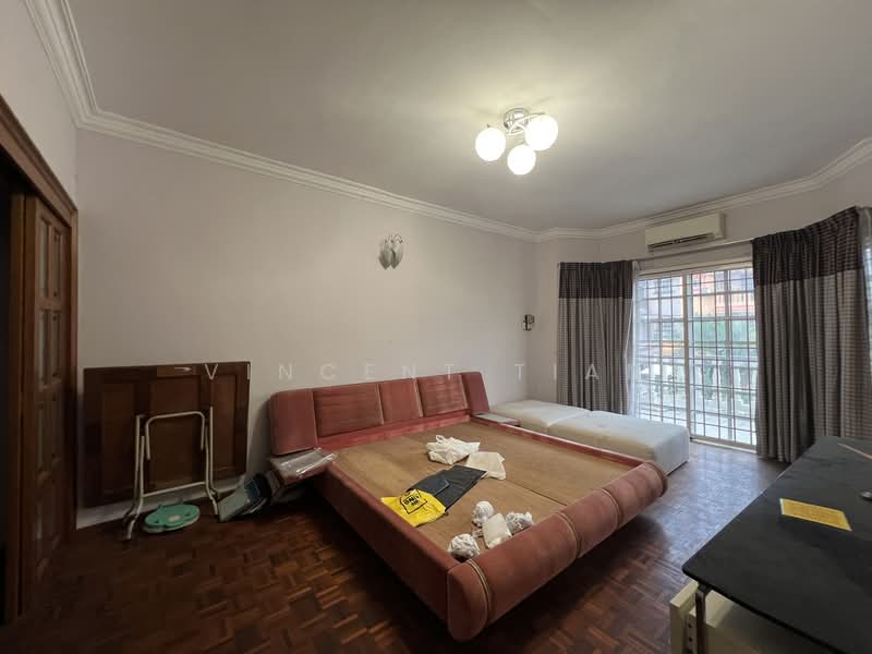 Taman Putri Jaya untuk Untuk Dijual - RM 750,000, Mac 2026 - Bedroom - PropertyGuru.com.my