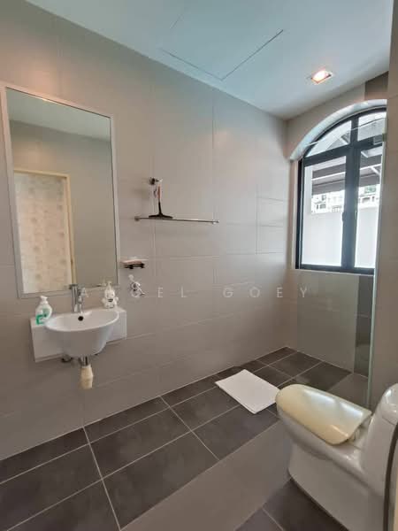 Condominium for Rent at Moonlight Bay - Angel Goey - Bathroom - PropertyGuru.com.my