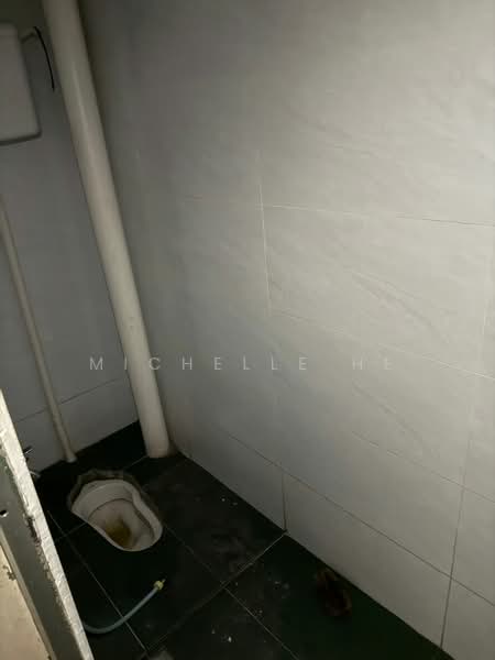 Shop / Office for Rent in Taman Molek (Johor Bahru) - Michelle He - Bathroom - PropertyGuru.com.my