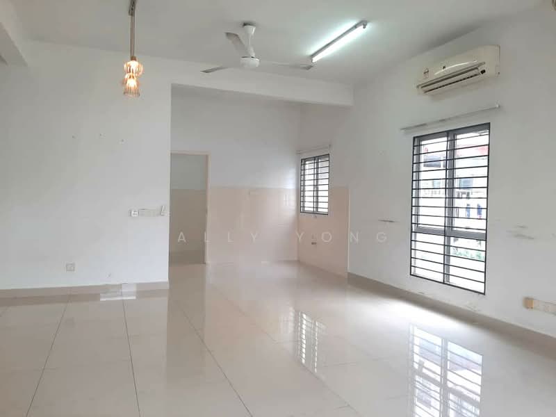 Cluster House for Sale in Setia Alam (Selangor) - Sally Yong - Living Room - PropertyGuru.com.my