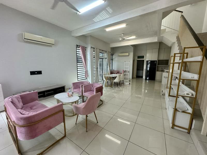 Cluster House for Sale in Taman Nusa Sentral (Iskandar Puteri (Nusajaya)) - Max Loh - Living Room - PropertyGuru.com.my