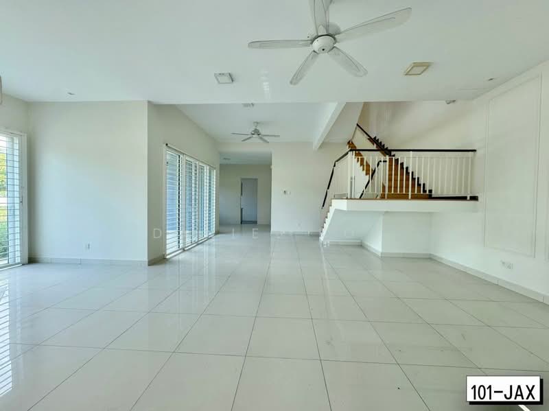 2.5-storey Terraced House for Sale in Bandar Bukit Raja (Klang) - Daniel Kok - Living Room - PropertyGuru.com.my