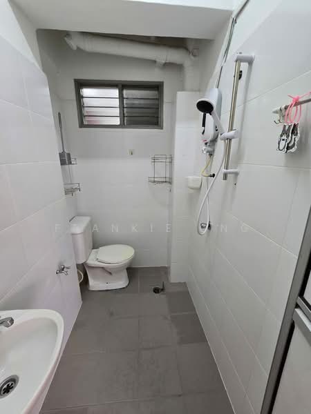 Tasik Heights Apartment untuk Untuk Disewa - RM 1,100 /bulan, Mac 2026 - Bathroom - PropertyGuru.com.my