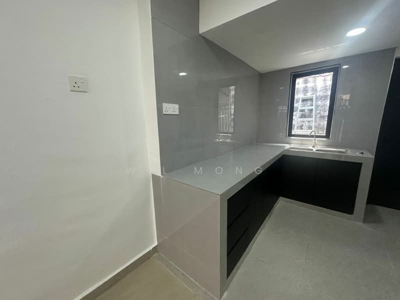 ULU TIRAM , Bandar Desa Cemerlang untuk Untuk Dijual - RM 388,000, Mac 2026 - Kitchen - PropertyGuru.com.my