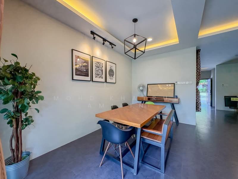 Terraced House for Sale in Putrajaya (Putrajaya) - Mohd Khairul Amilin - Dining Room - PropertyGuru.com.my