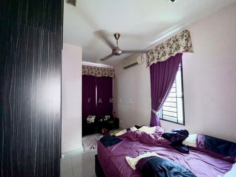 2-storey Terraced House for Sale in Taman Setia Indah (Tebrau) - Amir Faris Rusli - Bedroom - PropertyGuru.com.my