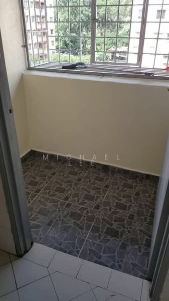 Desa Satu untuk Untuk Disewa - RM 888 /bulan, Mac 2026 - Balcony - PropertyGuru.com.my