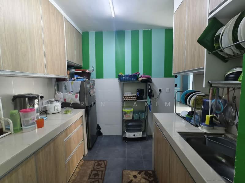 Residensi Laguna Biru 2 untuk Untuk Disewa - RM 1,200 /bulan, Mac 2026 - Kitchen - PropertyGuru.com.my