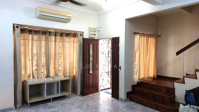 2-storey Terraced House for Sale in Taman Kelana Idaman (Ara Damansara) - Amy Oktavia - Entrance - PropertyGuru.com.my