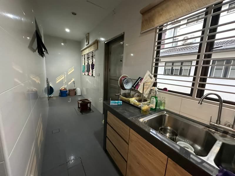 Sutera Damansara untuk Untuk Dijual - RM 1,450,000, Mac 2026 - Kitchen - PropertyGuru.com.my