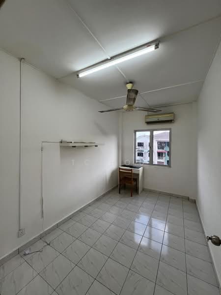Gladden Court untuk Untuk Dijual - RM 195,000, Mac 2026 - Interior - PropertyGuru.com.my