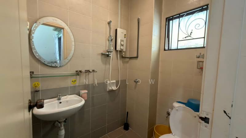 3-storey Terraced House for Sale in Batu Caves (Selangor) - Nic Low - Bathroom - PropertyGuru.com.my