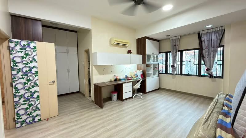 3-storey Terraced House for Sale in Batu Caves (Selangor) - Nic Low - Study - PropertyGuru.com.my