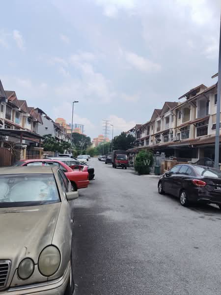 3-storey Terraced House for Sale in Batu Caves (Selangor) - Nic Low - Exterior - PropertyGuru.com.my