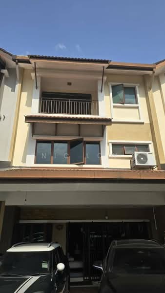 3-storey Terraced House for Sale in Batu Caves (Selangor) - Nic Low - Exterior - PropertyGuru.com.my