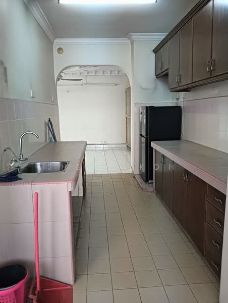 Condominium for Sale at D'aman Crimson - Sherri Koh - Kitchen - PropertyGuru.com.my