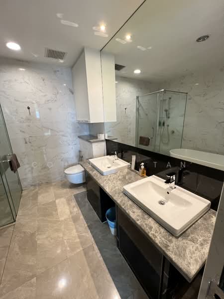 Service Residence for Sale at The Face Suites (Platinum Suites) - Courines Tan - Bathroom - PropertyGuru.com.my
