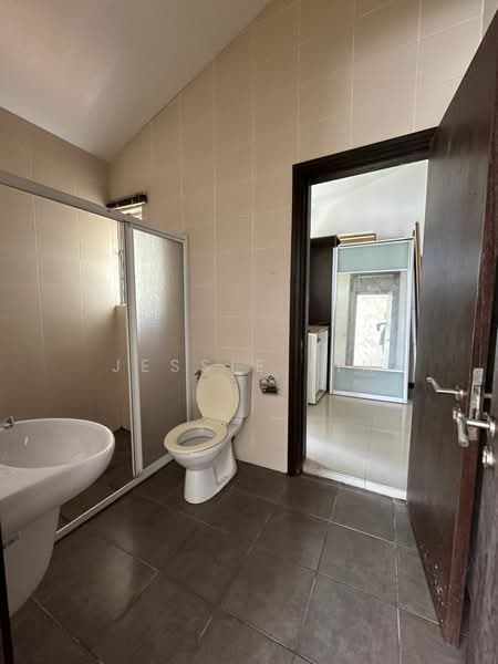 Semi-Detached House for Sale in Jalan Klang Lama (Old Klang Road) (Kuala Lumpur) - Jessie Lin - Bathroom - PropertyGuru.com.my