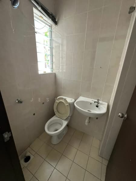 Semi-Detached House for Sale in Jalan Klang Lama (Old Klang Road) (Kuala Lumpur) - Jessie Lin - Bathroom - PropertyGuru.com.my