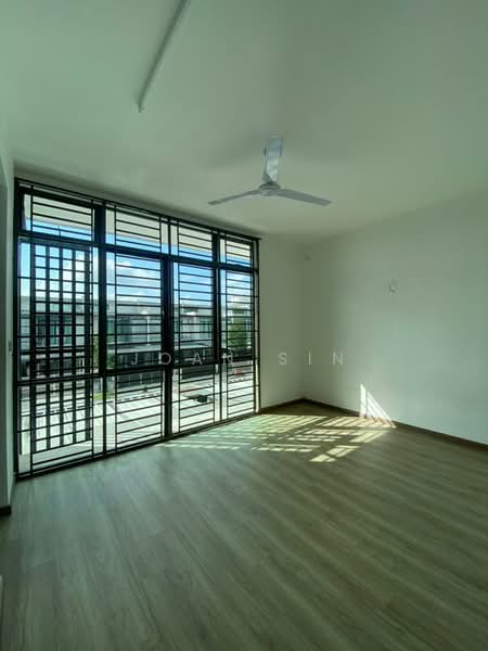 2-storey Terraced House for Sale in Bandar Seri Alam (Masai) - Joan Sin - Living Room - PropertyGuru.com.my