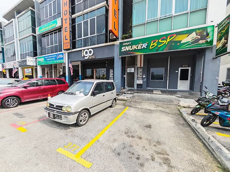 Retail Space for Sale in Bandar Saujana Putra (Tanjong Duabelas) - Chow Kok Toong - Exterior - PropertyGuru.com.my