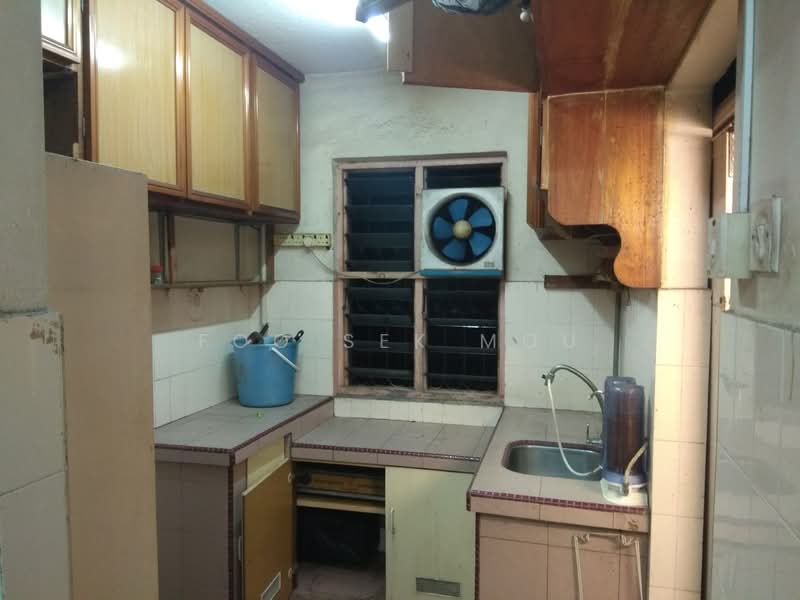 Seksyen 2 Wangsa Maju Flat untuk Untuk Dijual - RM 220,000, Mac 2026 - Kitchen - PropertyGuru.com.my
