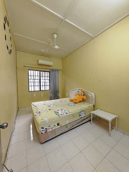 2-storey Terraced House for Sale in Bandar Bukit Tinggi 2 (Klang) - Kenny Ng - Bedroom - PropertyGuru.com.my
