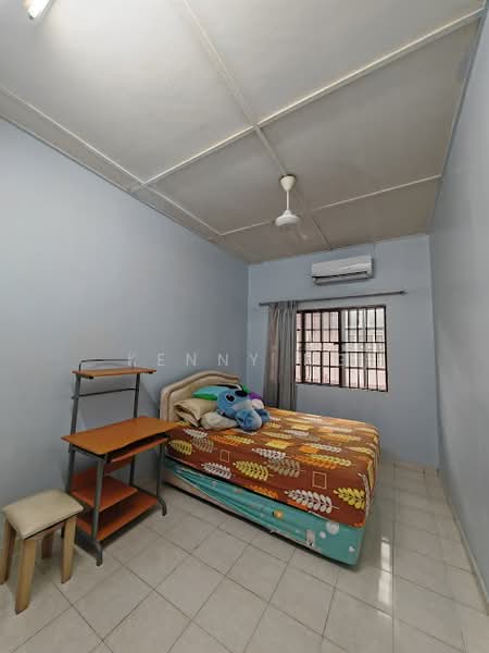 2-storey Terraced House for Sale in Bandar Bukit Tinggi 2 (Klang) - Kenny Ng - Bedroom - PropertyGuru.com.my