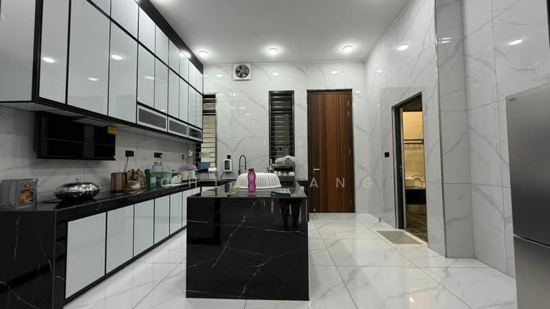 Double Storey Custom-Built Cluster House at Panchor Permai, Nibong Tebal untuk Untuk Dijual - RM 4,500,000, Mac 2026 - Kitchen - PropertyGuru.com.my