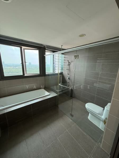 Iskandar Residences untuk Untuk Disewa - RM 2,500 /bulan, Mac 2026 - Bathroom - PropertyGuru.com.my