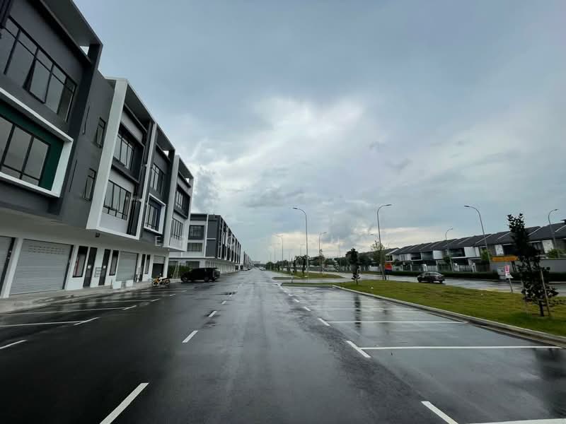Shop for Rent in Austin Crest (Johor Bahru) - Eric Chuah - Exterior - PropertyGuru.com.my