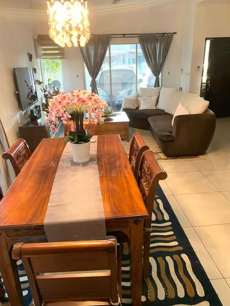 Taman Nusa Idaman untuk Untuk Dijual - RM 1,200,000, Apr 2026 - Living Room - PropertyGuru.com.my