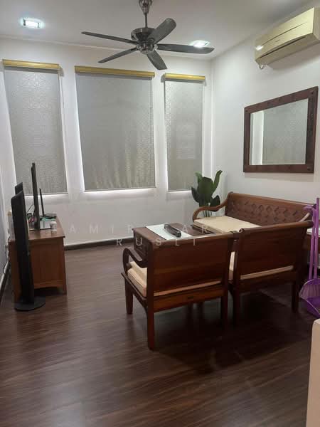 Taman Nusa Idaman untuk Untuk Dijual - RM 1,200,000, Apr 2026 - Living Room - PropertyGuru.com.my