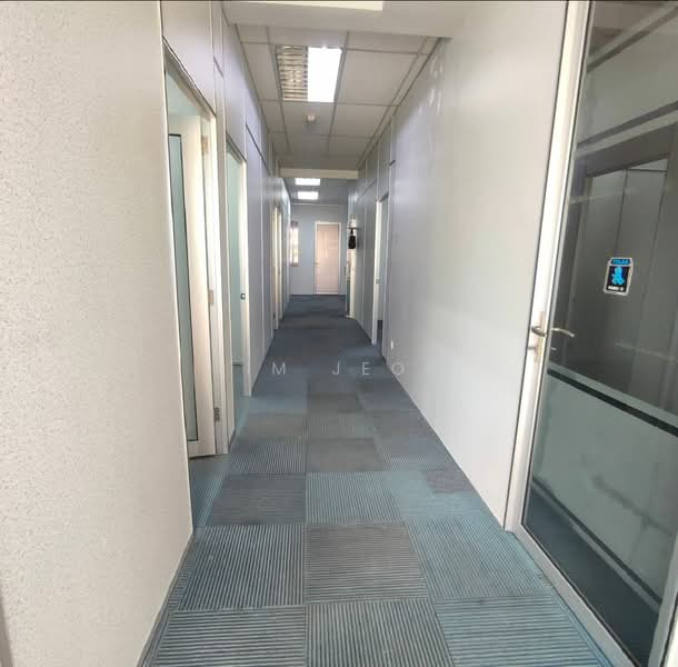 Office for Rent in Bandar Botanic (Klang) - Lim Jeon - Corridor - PropertyGuru.com.my