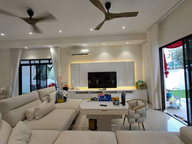 3-storey Terraced House for Sale in Setia Alam (Selangor) - Sharine Yeoh - Living Room - PropertyGuru.com.my
