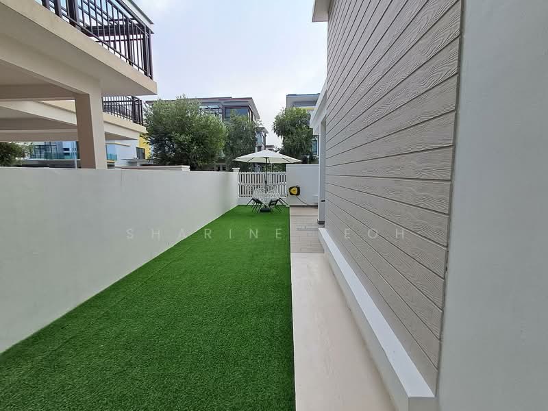 3-storey Terraced House for Sale in Setia Alam (Selangor) - Sharine Yeoh - Exterior - PropertyGuru.com.my