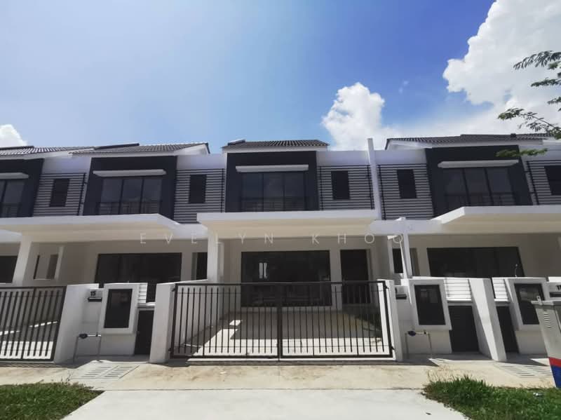 Desa 7, Bandar Country Homes untuk Untuk Dijual - RM 550,000, Mac 2026 - Car Porch - PropertyGuru.com.my