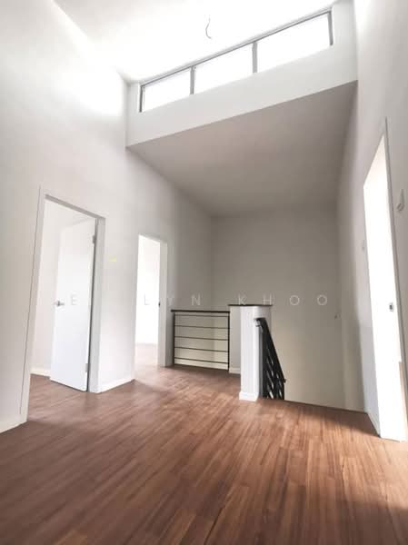 Desa 7, Bandar Country Homes untuk Untuk Dijual - RM 550,000, Mac 2026 - Hallway - PropertyGuru.com.my