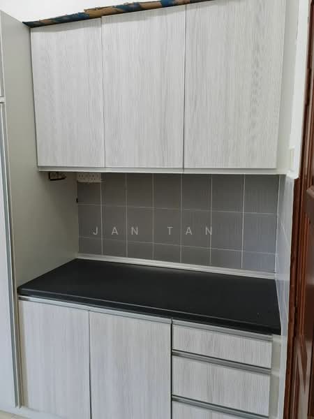 Desa Scoland - 2/ Terrace House @ Lumba Kuda Jelutong untuk Untuk Dijual - RM 1,380,000, Mac 2026 - Kitchen - PropertyGuru.com.my