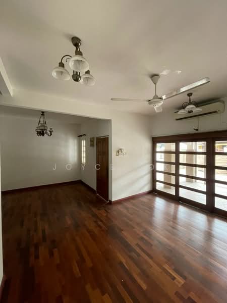 2-storey Terraced House for Sale in Usj 2 (Subang Jaya) - Joyce Kok - Living Room - PropertyGuru.com.my