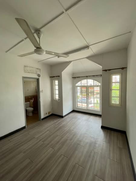 2-storey Terraced House for Sale in Usj 2 (Subang Jaya) - Joyce Kok - Bathroom - PropertyGuru.com.my